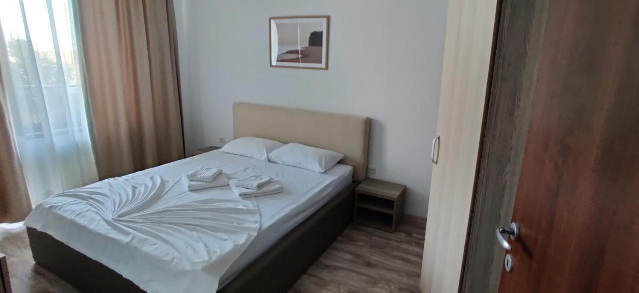 Nor Apartments Summerland Mamaia Exterior photo